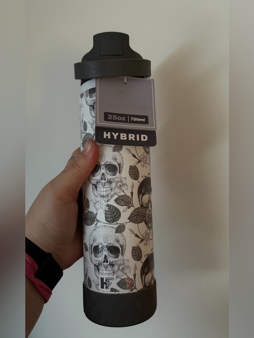 Hydraflow Hybrid 25oz Stainless Steel Halloween Skull NWT HTF VIRAL NWT